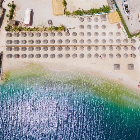 Seaside Apartment Sarandë エクステリア 写真