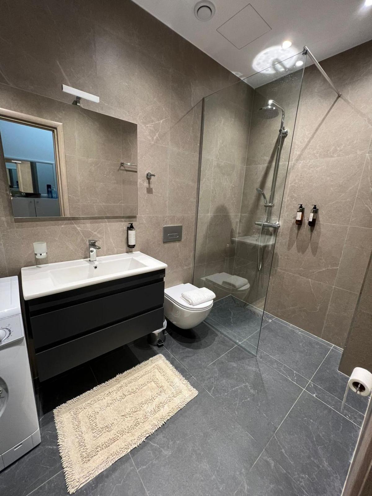 Seaside Apartment Sarandë エクステリア 写真