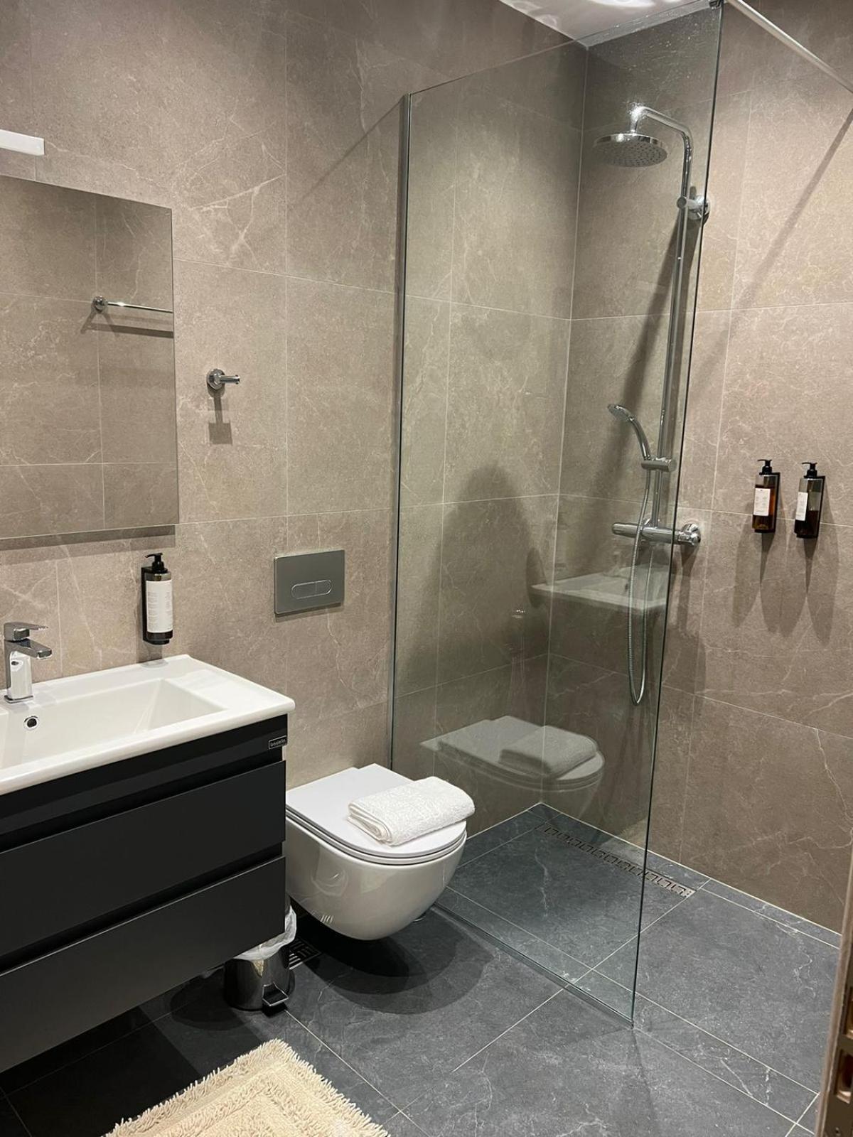Seaside Apartment Sarandë エクステリア 写真