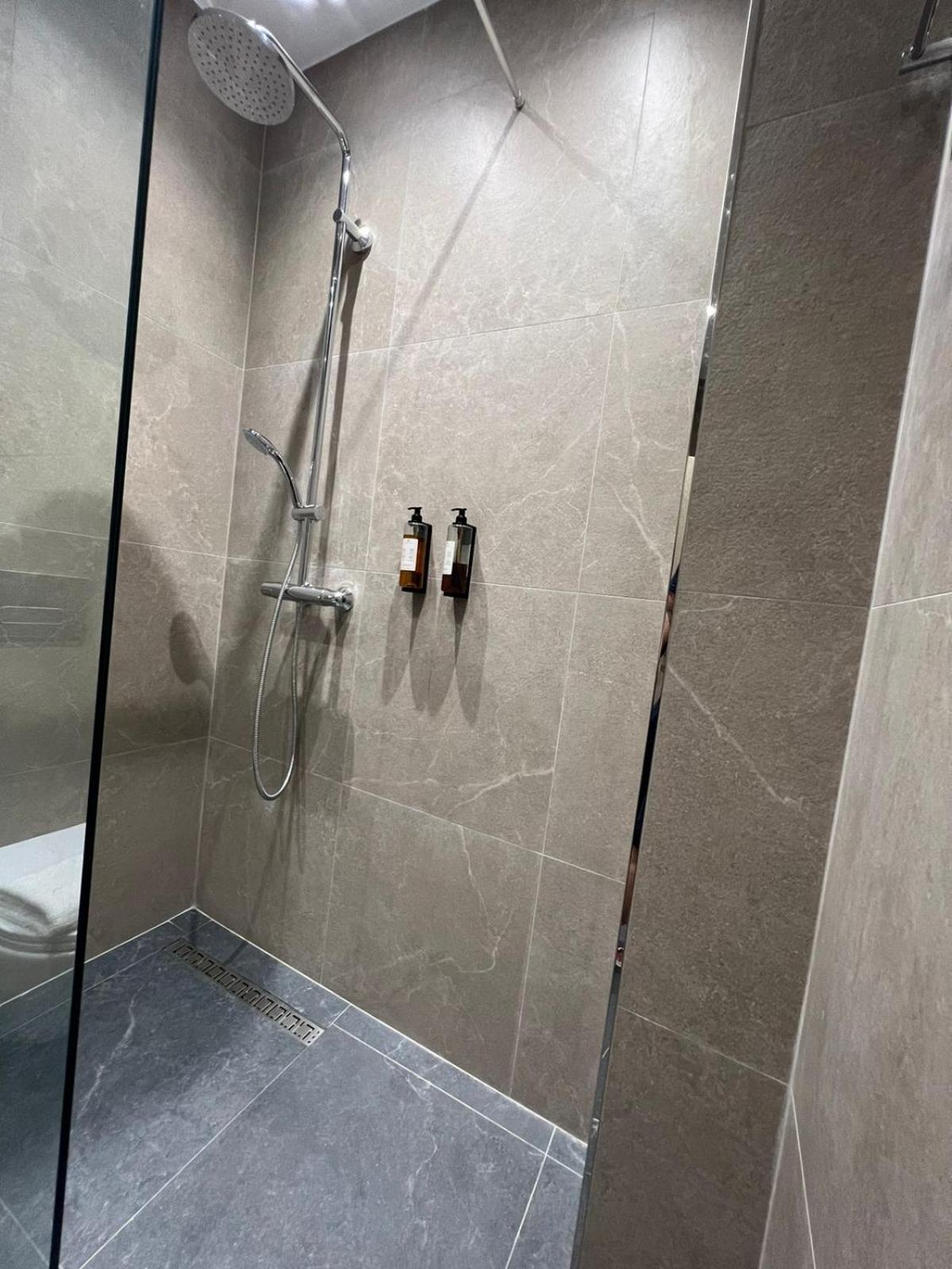 Seaside Apartment Sarandë エクステリア 写真