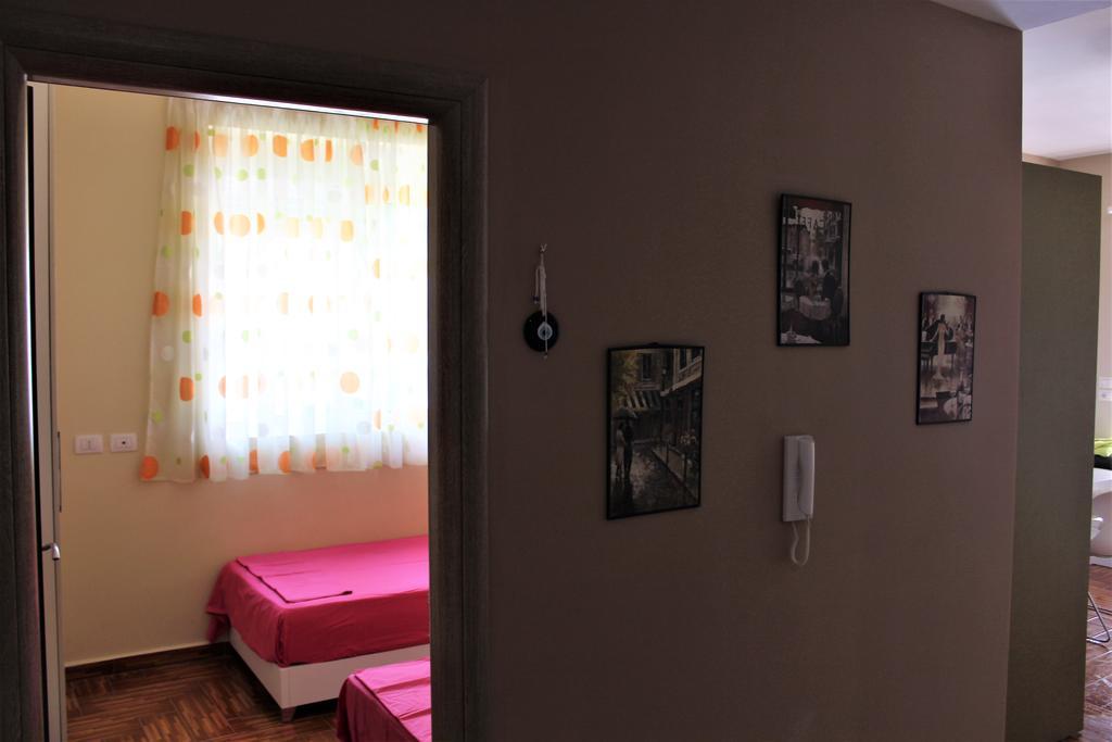Seaside Apartment Sarandë エクステリア 写真