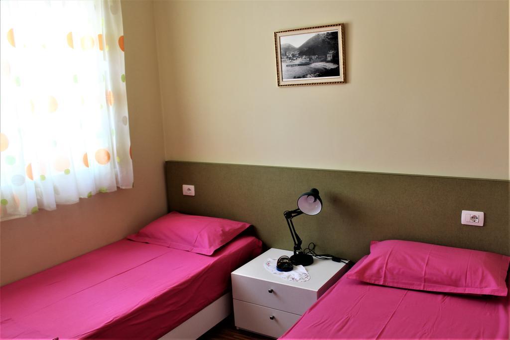 Seaside Apartment Sarandë エクステリア 写真