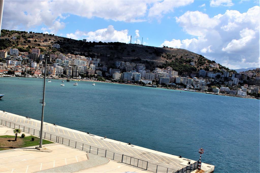 Seaside Apartment Sarandë エクステリア 写真
