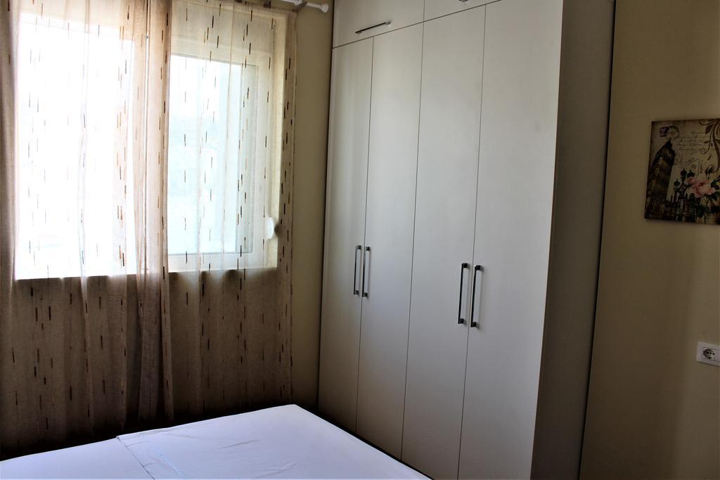 Seaside Apartment Sarandë エクステリア 写真