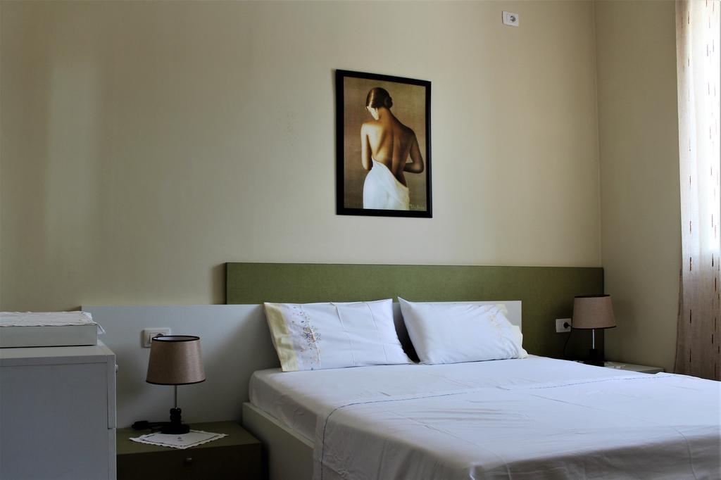 Seaside Apartment Sarandë エクステリア 写真