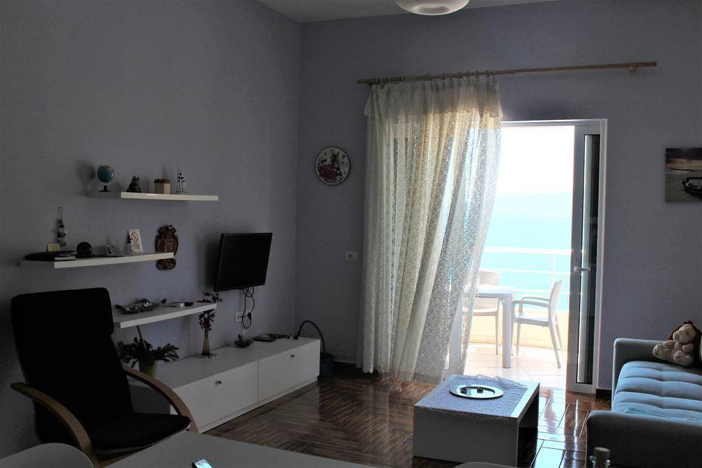 Seaside Apartment Sarandë エクステリア 写真