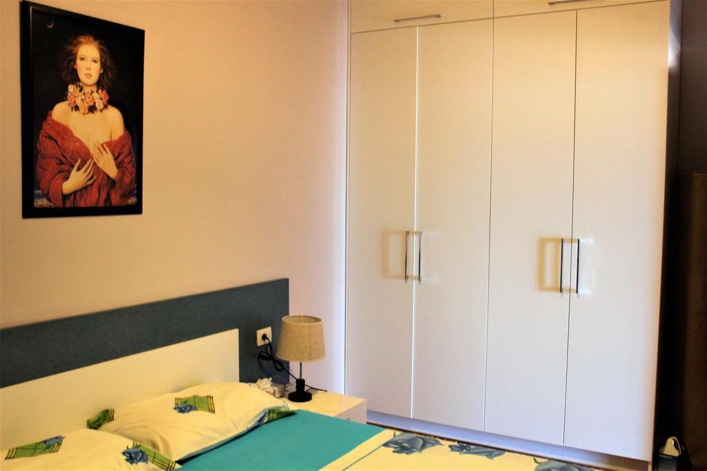 Seaside Apartment Sarandë エクステリア 写真