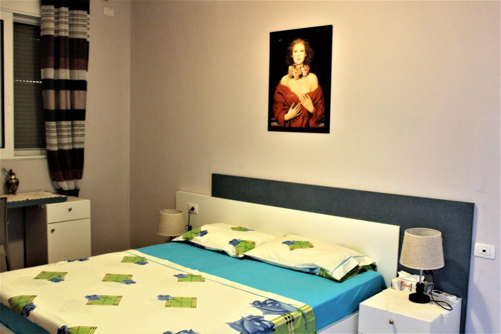 Seaside Apartment Sarandë エクステリア 写真